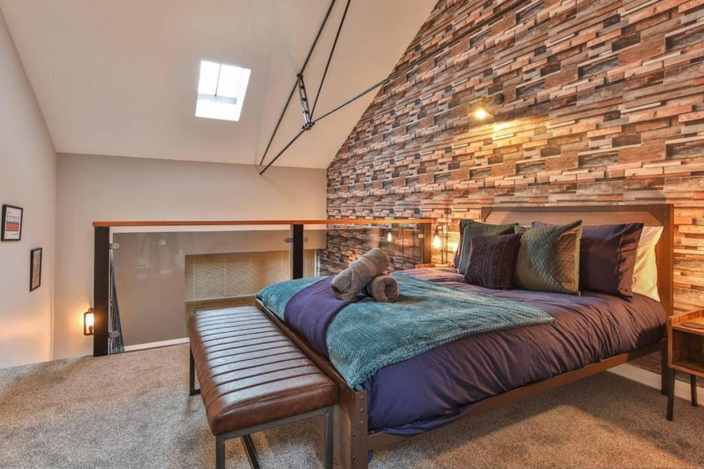 Victorian Tramsheds, Modern Apartment + Parking Sheffield Bagian luar foto